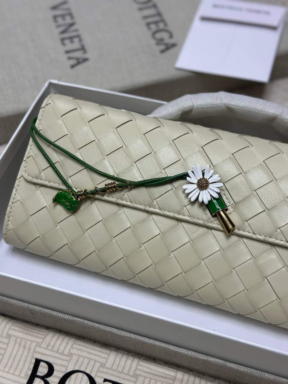 BrandsbyMaya