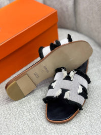 BrandsbyMaya