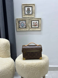 BrandsbyMaya